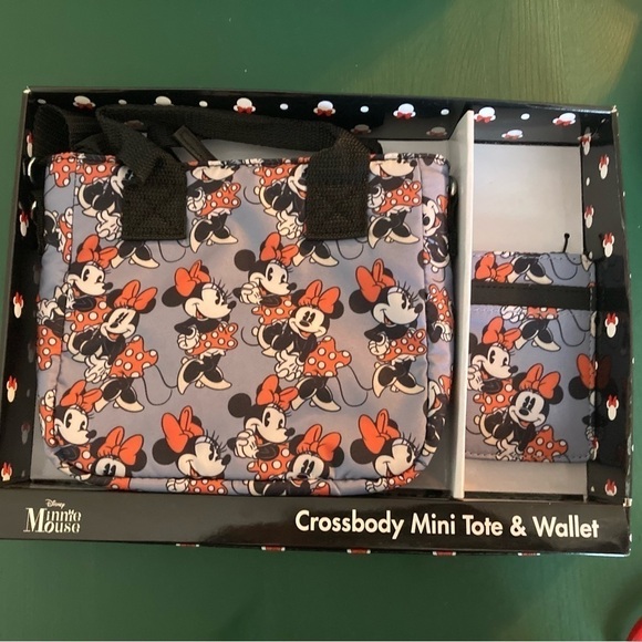 Disney Minnie Mouse Crossbody Mini Tote and wallet NIB - Picture 6 of 9